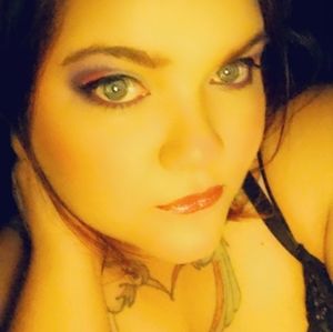 Meet your Posher, Aurora